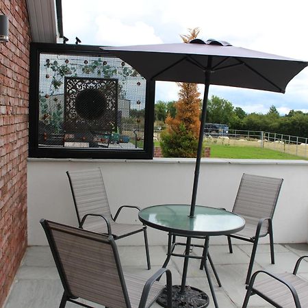 Contemporary Countryside Home Dromore  外观 照片